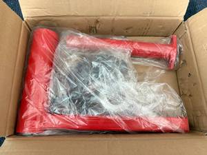lot 29 image: Manual Tire Changing Tool
