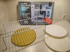 lot 130 image: Storage Shelves & Lazy Susans