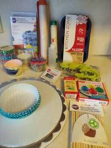lot 138 image: Assorted Cake and Cup Cake Supplies