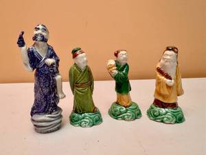 lot 57 image: Chinese Mudman Figurines