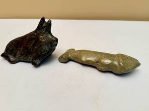 lot 34 image: Set of Inuit Soapstone Carvings