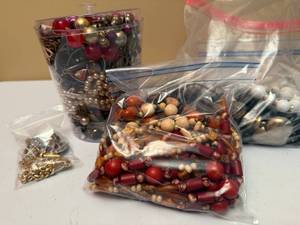 lot 68 image: Large Lot of Beaded Necklaces and Damaged Craft Jewelry