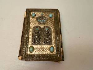 lot 28 image: 1959 Hebrew Prayer BookSiddur Silver Tone Cover wTurquoise Stones