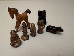 lot 24 image: Small Ceramic & Wood Figurines