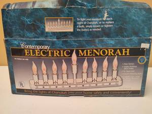 lot 113 image: Electric Menorah wFlickering Bulbs