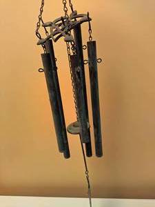 lot 154 image: Harmony Hollow Bronze Wind Chimes