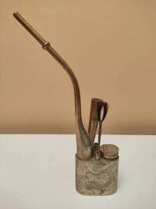 lot 176 image: Vintage Brass Chinese Water Pipe