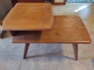 lot 178 image: Vintage MCM Side Table