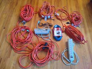 lot 181 image: Large Lot of Extension Cords