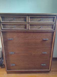 lot 190 image: Vintage Dresser