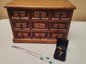 lot 204 image: Jewelry Box & Costume Jewelry