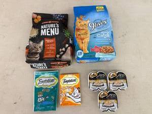 lot 22 image: Cat Food & Treats