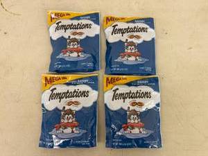 lot 25 image: Temptations Cat Treats