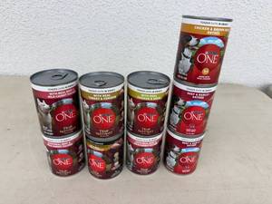 lot 28 image: Purnia One Canned Dog Food