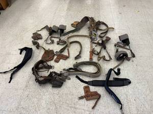 lot 85 image: Pole Climbing Equipment