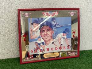 lot 143 image: Seagram 7 Gil Hodges MirrorSign