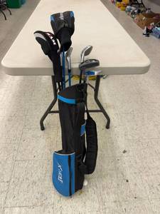 lot 157 image: Junior Golf Clubs