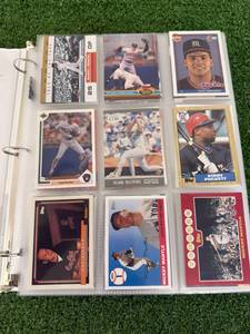 lot 173 image: Baseball Card Binder