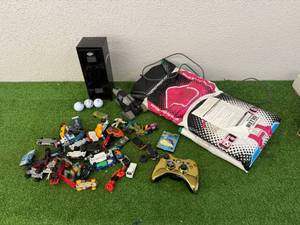 lot 114 image: Toys