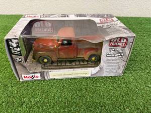 lot 122 image: 1950 Chevrolet 3100 Pickup 125 Scale