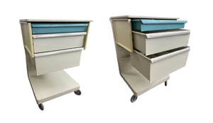 lot 21 image: MSRP $1600 Herman Miller Milcare 5 Drawer L Modular Healthcare Medical Cart - Can Be Configured In Multiple Ways Based On Needs - Excellent Condition