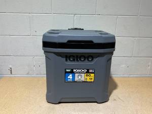 lot 218 image: Igloo Latitude Roller Cooler