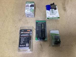 lot 443 image: LOT OF Miscellaneous Hunting and Outdoor Gear