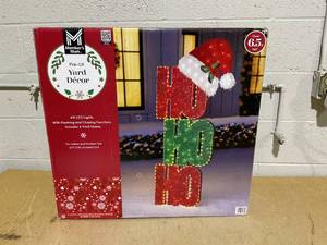 lot 119 image: Members Mark 82 Pre-Lit Sign Dcor 4 yard stakes and 6 lead cord