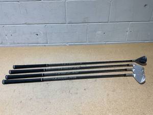 Cobra LOT of 4 Golf Clubs and Bag ( Clubs 5,7,9,5H/25) Right