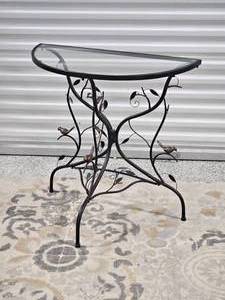 lot 29 image: Pier One Perched Bird Parlor Table