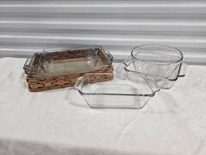 lot 63 image: Anchor Glass Bakeware