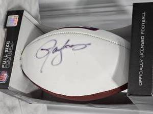 lot 17 image: AUTOGRAPH LAWRENCE TAYLOR Pro Football Hall of Fame - New York Giants