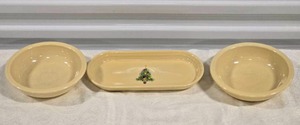 lot 76 image: Fiesta Dining  Table Ware - Christmas Serving Pieces - (3)
