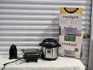 lot 75 image: Electronic Kitchen Appliance Collection - Instant Pot - Crock-Pot - George Foreman Griddle
