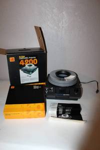 lot 28 image: Kodak Carousel 4200 Projector with Slide Tray and Manuals