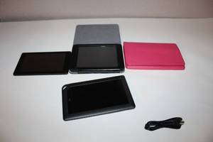 lot 47 image: Lot of 3 Assorted 7-Inch Tablets with Cases and Charging Cable