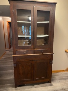 lot B-92 image: Antique Wooden China Cabinet Hutch with Glass Doors and Drawers