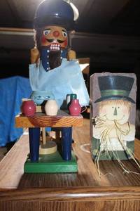 lot 161 image: Wooden Nutcracker Figure and Painted Scarecrow Decoration Set