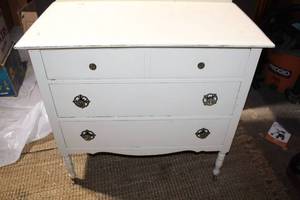 lot 180 image: White Vintage 3-Drawer Wooden Dresser with Brass Handles