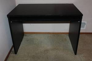 lot 197 image: Black Laminate Computer Desk with Pull-Out Keyboard Tray