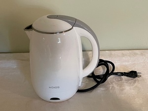 lot 14 image: KOIOS Electric Kettle with Stainless Steel Interior