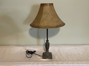 lot 16 image: Vintage Table Lamp with Decorative Base and Fabric Shade