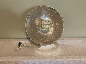 lot 20 image: Presto HeatDish Plus Footlight Parabolic Electric Heater