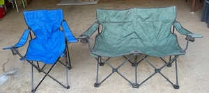 lot 44 image: Set of 2 Folding Camp Chairs with Cup Holders