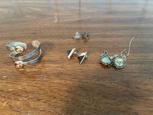 lot A-54 image: Collection of Vintage Sterling Silver Jewelry Bracelet and 3 Pairs of Earrings