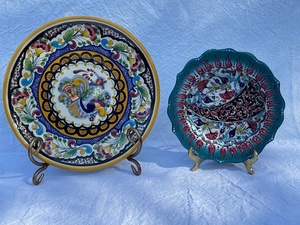 lot 65 image: Set of 2 Hand-Painted Decorative Plates Talavera and Turkish Style