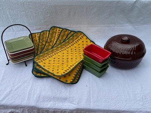 lot 75 image: Ceramic Kitchenware Collection Bread Loaf Pans, Square Plates with Stand, Vintage Brown Mixing Bowl with Lid, and Quilted Placemats