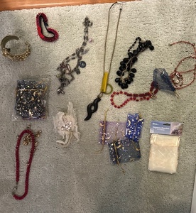lot 95 image: Collection of Costume Jewelry and Organza Gift Pouches