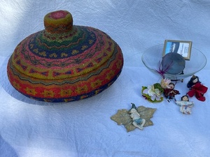 lot 116 image: Collection of Woven Lidded Basket, Glass Bowl with Stand, Decorative Figurines and Trinkets