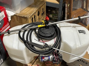 lot 14 image: 15 Gallon Spot Sprayer